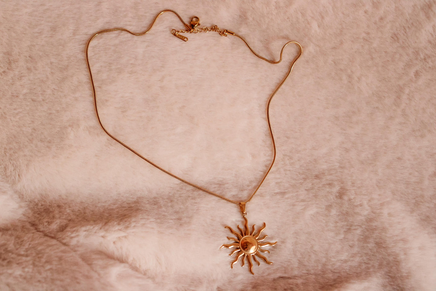 COLLAR - SOL DORADO