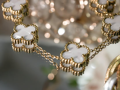 PULSERA - TREBOL BLANCO