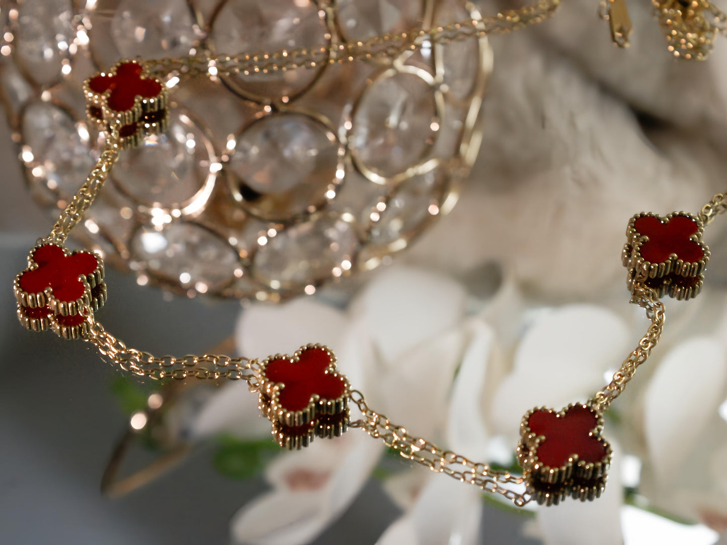COLLAR - 5 TREBOLES ROJOS